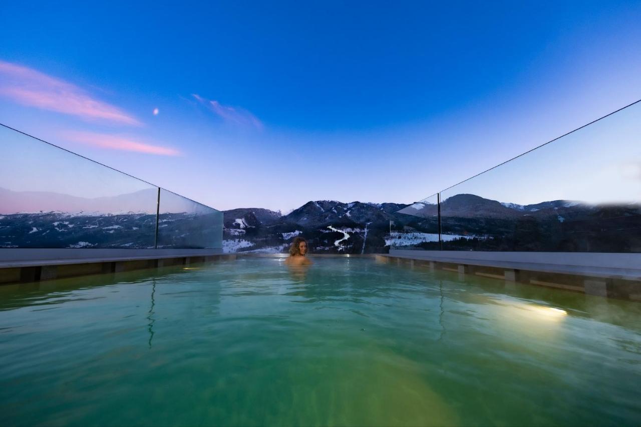 La Roccia Wellness Hotel Cavalese Exterior foto